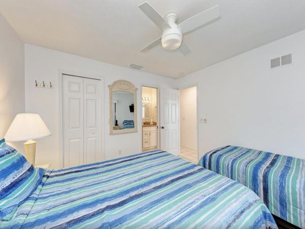 Anna Maria Island Beach Front Condo 30 Yards from the Beach
