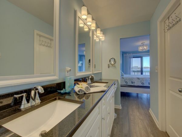 Bayside Luxury Retreat in Bradenton with Pool & Boat Dock