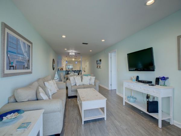 Bayside Luxury Retreat in Bradenton with Pool & Boat Dock