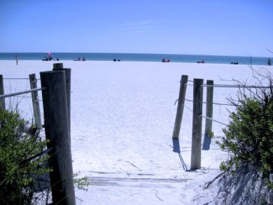 Two Bedroom Lovely Anna Maria Condo