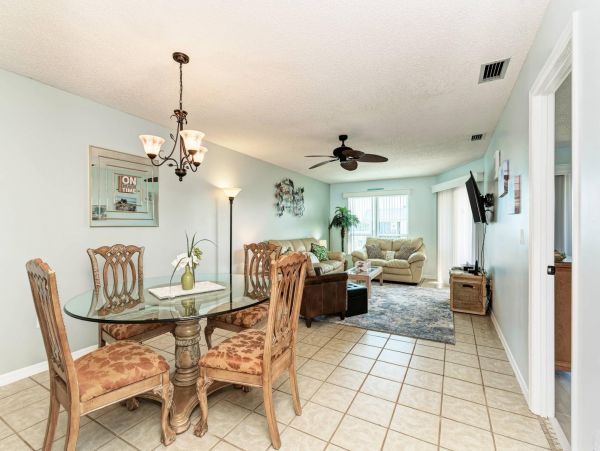 Bradenton Beach Vacation Condo Two Bedrooms