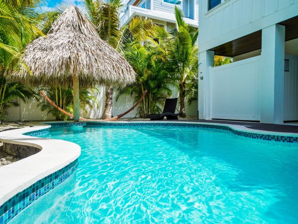 Luxury Holmes Beach Rental on Anna Maria Island Sleeps 8