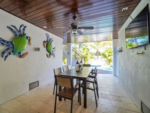 Luxury Holmes Beach Rental on Anna Maria Island Sleeps 8