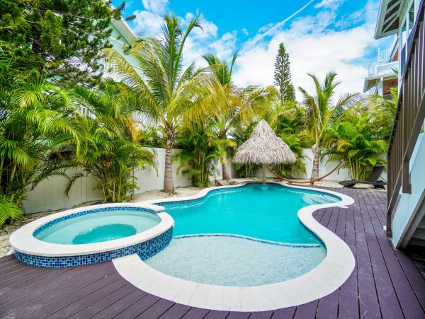 Luxury Holmes Beach Rental on Anna Maria Island Sleeps 8