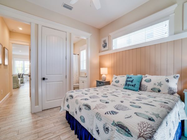 Luxury Holmes Beach Rental on Anna Maria Island Sleeps 8