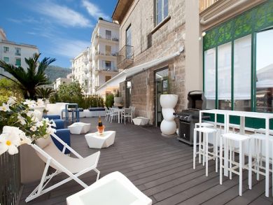 Sorrento Luxury Romantic Two Bedroom Contermporary