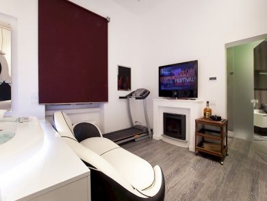 Sorrento Luxury Romantic Two Bedroom Contermporary