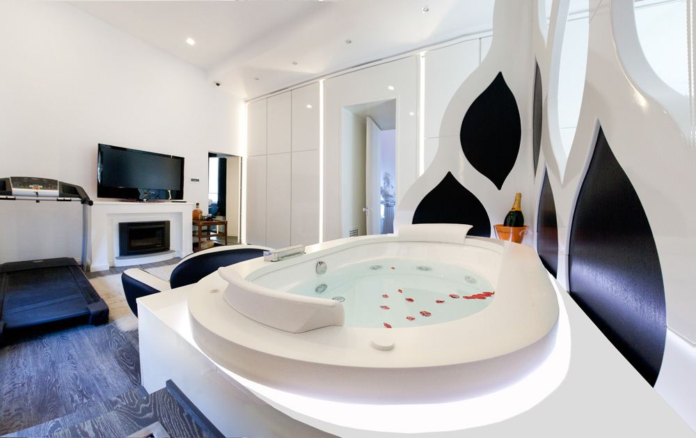 Sorrento Luxury Romantic Two Bedroom Contermporary