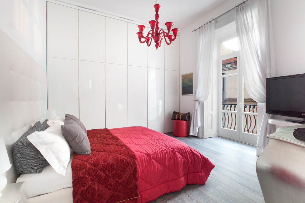 Sorrento Luxury Romantic Two Bedroom Contermporary