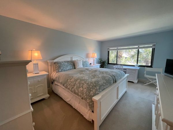 Siesta Key Lovely 2 Bedroom Vacation Condo