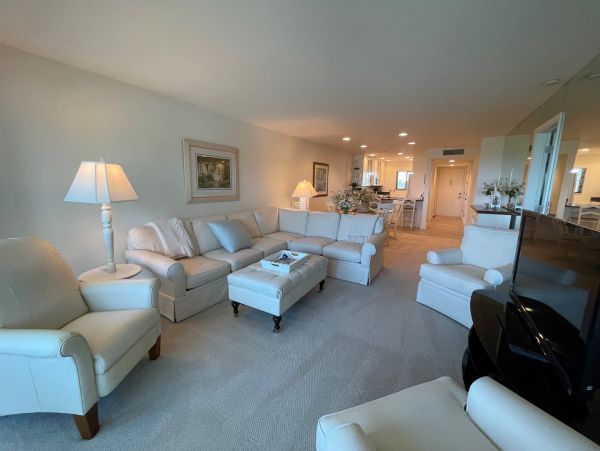 Siesta Key Lovely 2 Bedroom Vacation Condo