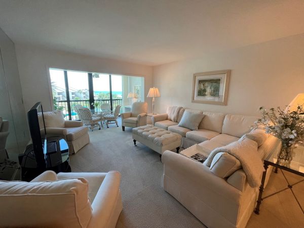 Siesta Key Lovely 2 Bedroom Vacation Condo