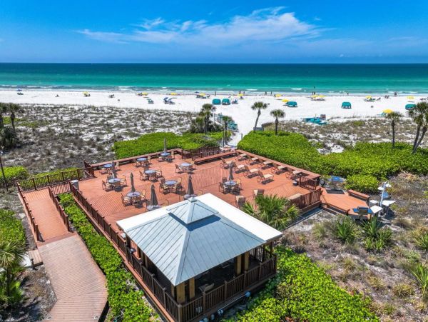 Siesta Key Lovely 2 Bedroom Vacation Condo
