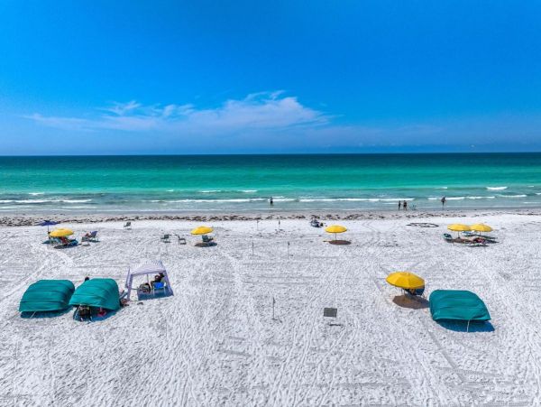 Siesta Key Lovely 2 Bedroom Vacation Condo