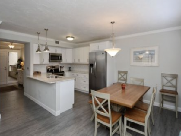 Siesta Key Three Bedroom Stroll to Beach Vacation Condo