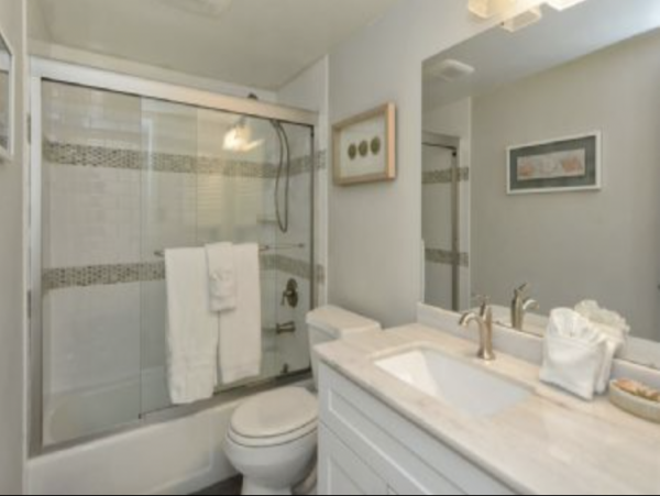 Siesta Key Three Bedroom Stroll to Beach Vacation Condo