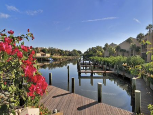 Siesta Key Three Bedroom Stroll to Beach Vacation Condo
