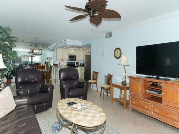 A Rare Three bedroom Siesta Key Beach Condo With Gulf Views