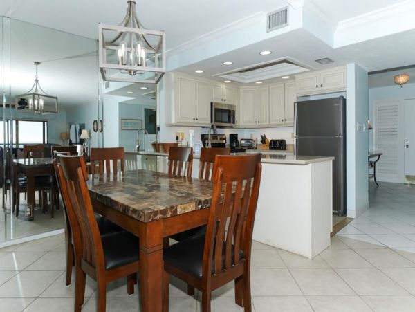 A Rare Three bedroom Siesta Key Beach Condo With Gulf Views