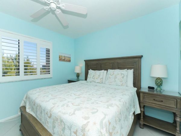 A Rare Three bedroom Siesta Key Beach Condo With Gulf Views