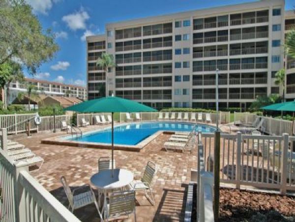Gulf Front Siesta Key Vacation Condo Two Bedroom
