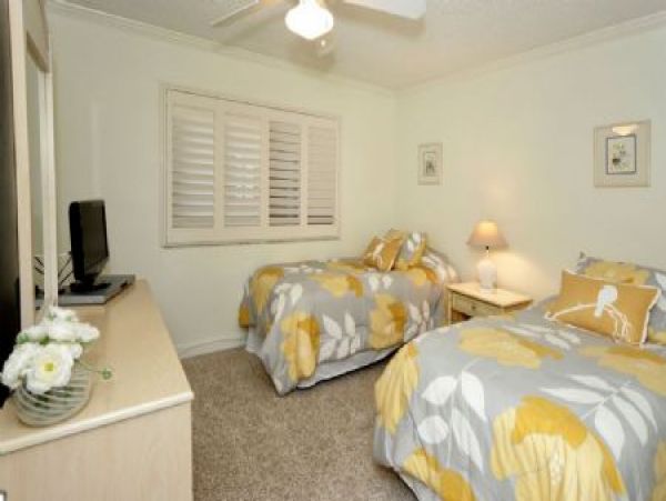 Gulf Front Siesta Key Vacation Condo Two Bedroom