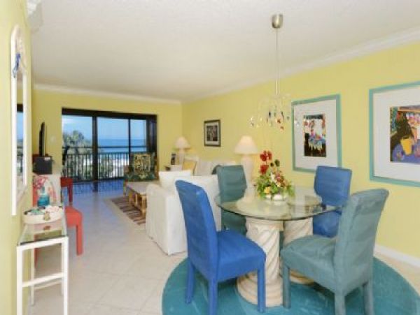 Siesta Key Vacation Condo Two Bedroom Gulf Front