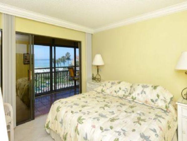 Siesta Key Vacation Condo Two Bedroom Gulf Front