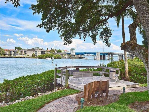 Two Level Two Bedroom Town Home in Siesta Key