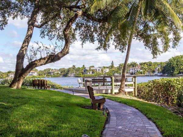 Two Level Two Bedroom Town Home in Siesta Key