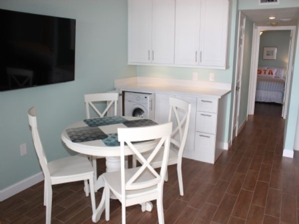 Beachfront 2 Bedroom Condo in Siesta Key