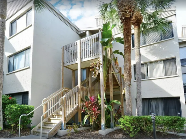 Beachfront Lovely on Sunny Siesta Key Florida