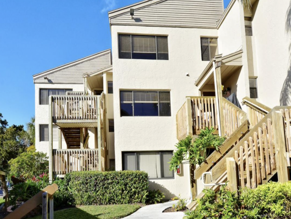 Siesta Key Vacation Condo Private Beach with Beach Service