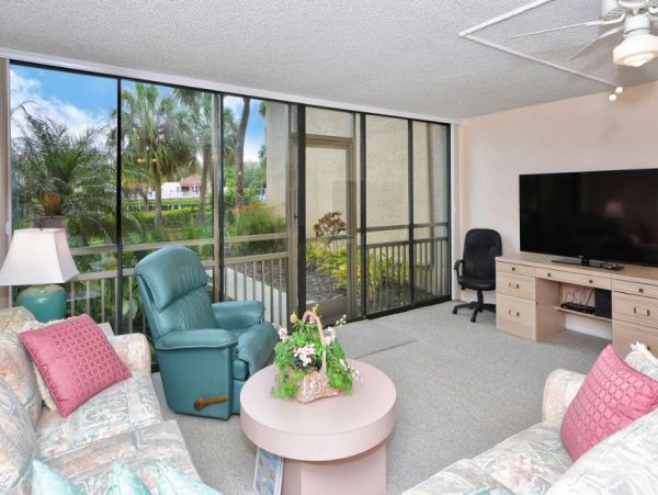 Canal-Front Vacation Condo with Pool and Tennis Court