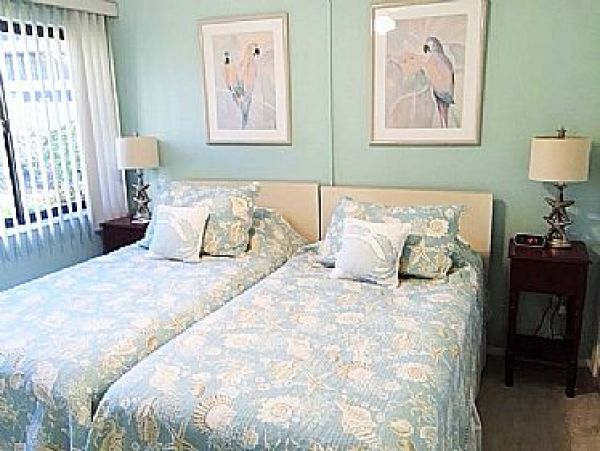 Canal-Front Vacation Condo with Pool and Tennis Court