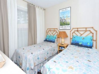 Fabulous Amenities at this Close to Crescent Beach Siesta