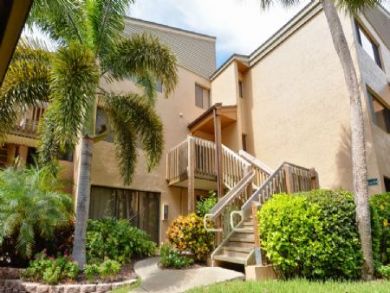 Fabulous Amenities at this Close to Crescent Beach Siesta