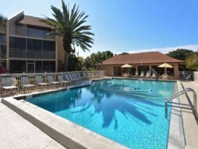 Fabulous Amenities at this Close to Crescent Beach Siesta
