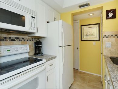 Remodeled Canal Front condo