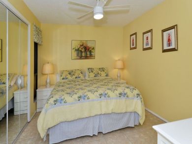 Remodeled Canal Front condo