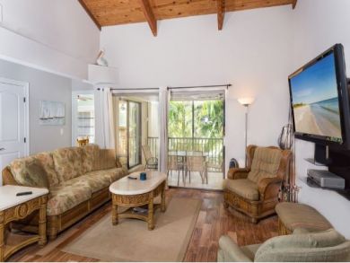 Luxury Sanibel 3 Bedroom Condo Short Walk to Bech Sleeps 6