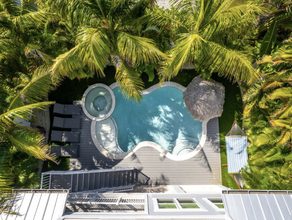 Luxury Anna Maria Rental Market 10th House from the Beach!