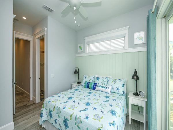 Luxury Anna Maria Rental Market 10th House from the Beach!