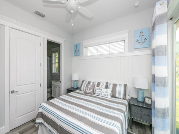 Luxury Anna Maria Rental Market 10th House from the Beach!