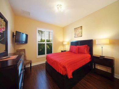 Cape Coral Luxury Vacation Rental Home Four Bedrooms