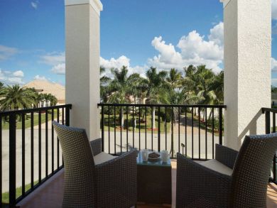 Stylish Open Plan Cape Coral Home