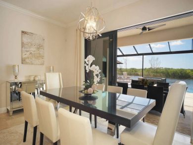 Stylish Open Plan Cape Coral Home