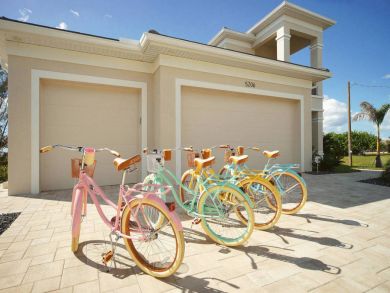Stylish Open Plan Cape Coral Home