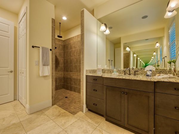Waterfront Cape Coral Modern Villa Four Bedroom