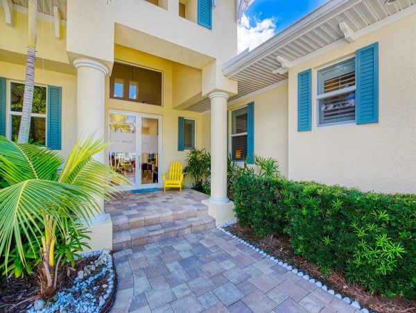 Waterfront Cape Coral Modern Villa Four Bedroom